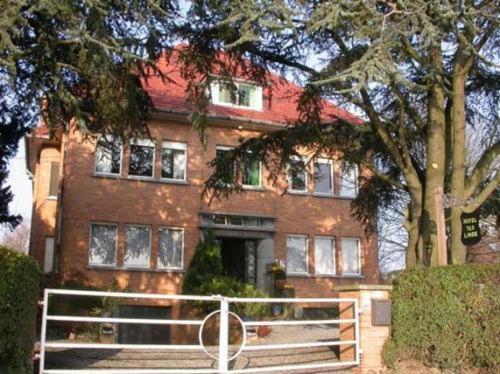 Hotel - B&B Elementum Кортрейк Екстериор снимка