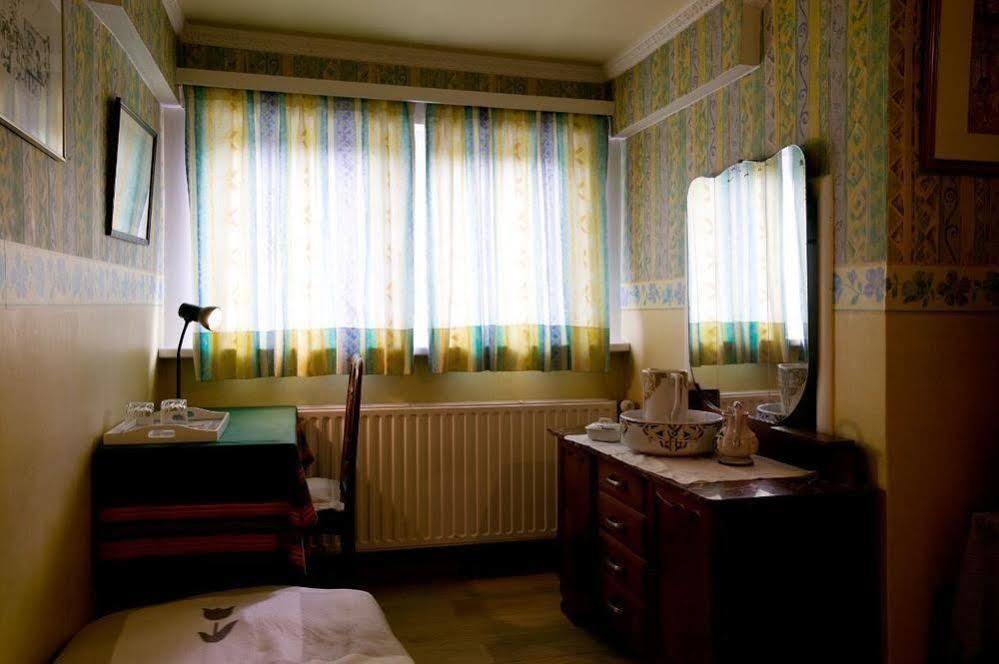 Hotel - B&B Elementum Кортрейк Екстериор снимка